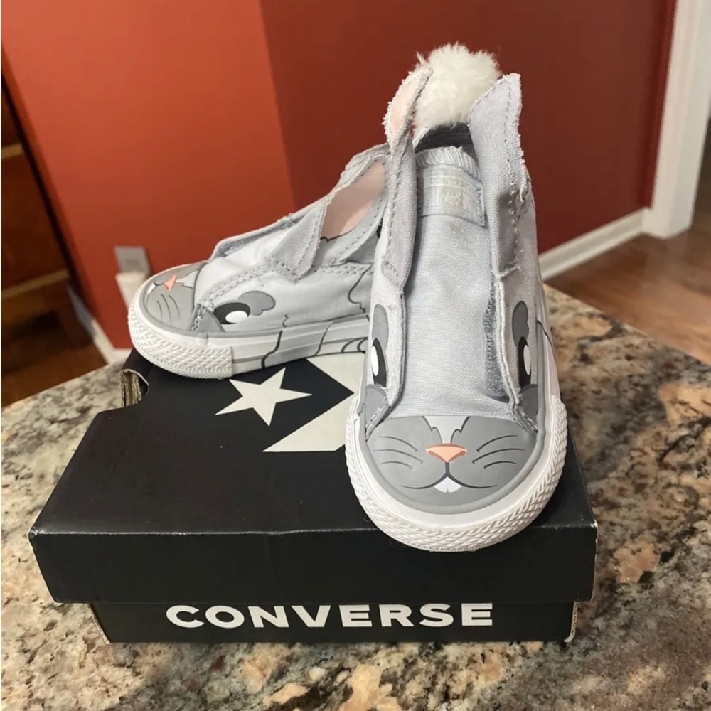 New In Box Converse Chuck Taylor All Star Creatures Rabbit Size 4